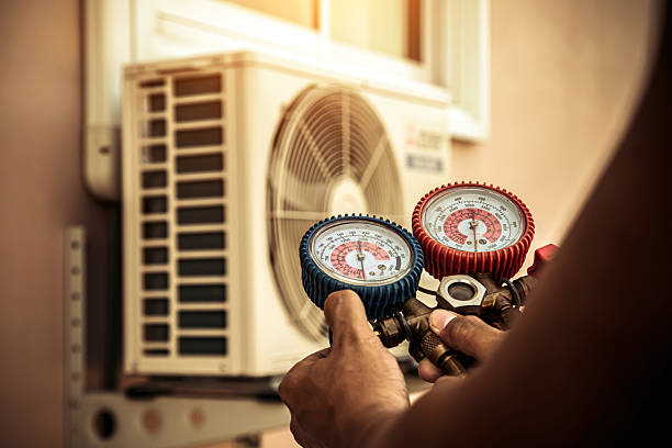 Professional Hvac technician working in Hiram, OH